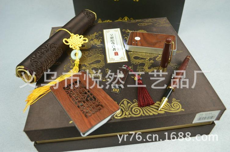 匠心独运，礼遇非凡——探索高档木质工艺品与丝绸文化礼品的商务魅力